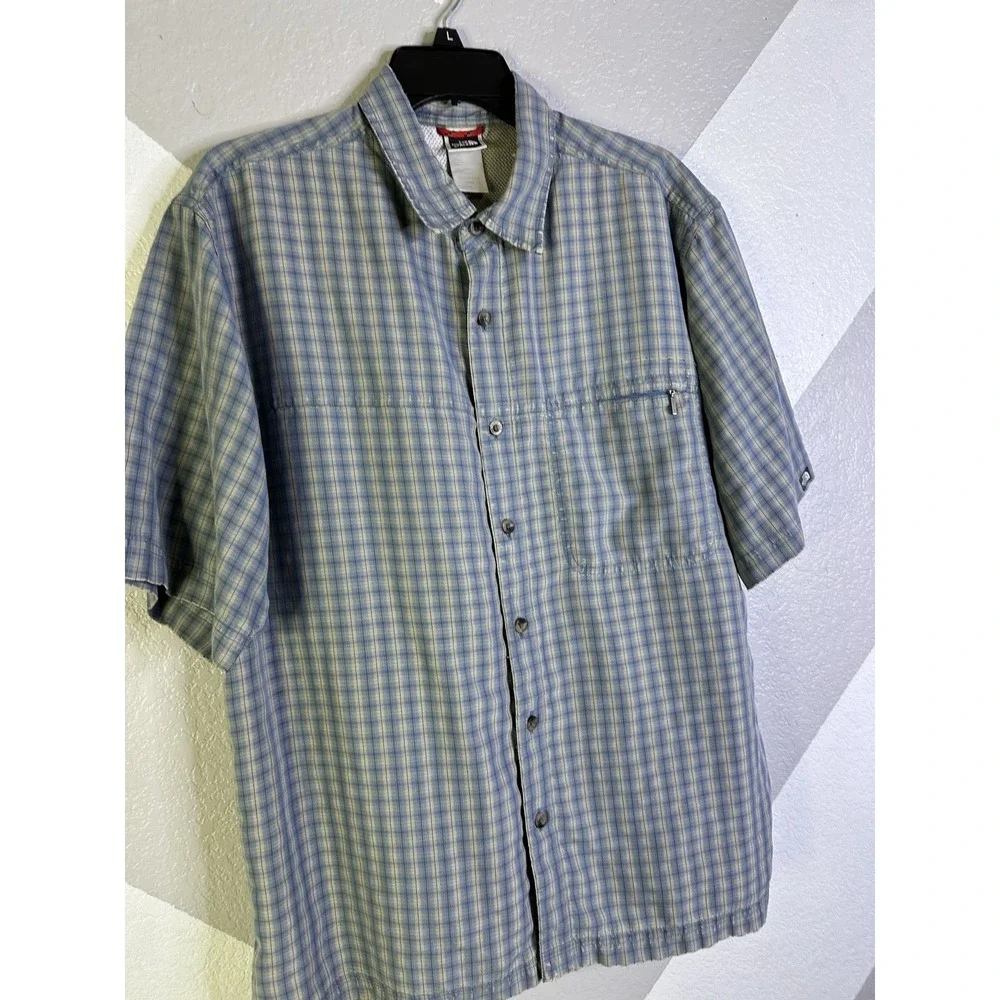The North Face Mens Worn Plaid Striped Button Up Shirt Size Medium Zipper Pocket